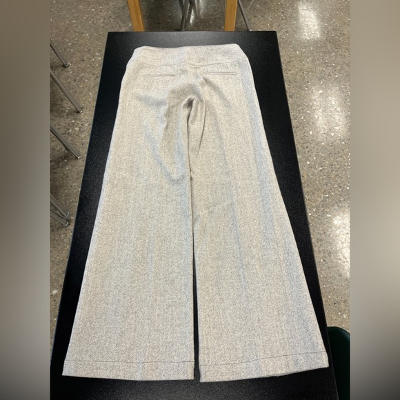 ALICE + OLIVIA Pleated Front Cashmere, Wool, & Angora Blend Trouser Pants Sz 4 - Picture 7 of 10